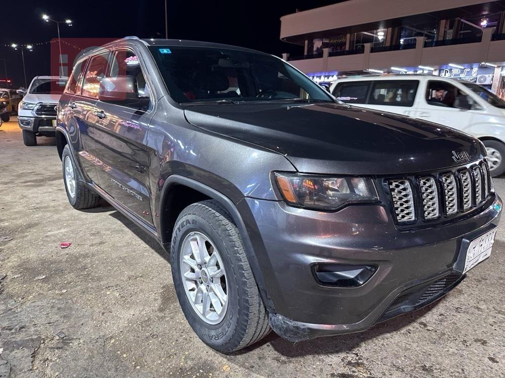 جیپ گراند شیرۆکی